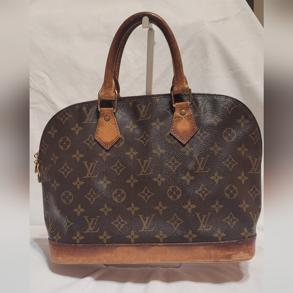 LOUIS VUITTON Monogram Alma Hand Bag code:BAO976  made in France